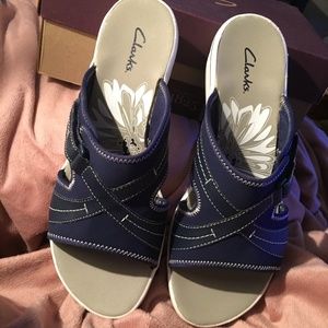 clarks daisy drift wedge sandal